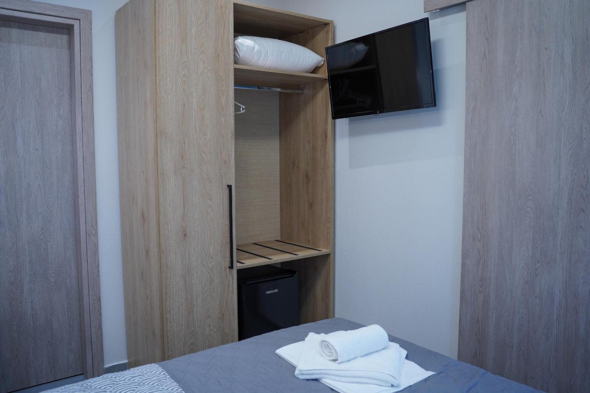 Sintrivanis Resort Beach Paralia Skotinis Ngoại thất bức ảnh